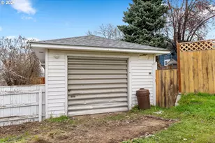 708 W 15th St, The Dalles, OR 97058 - Photo 35