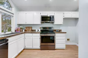 14371 SW Fanno Creek Ct, Portland, OR 97224 - Photo 11