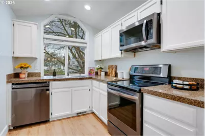 14371 SW Fanno Creek Ct, Portland, OR 97224 - Photo 13