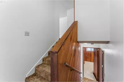 2140 19th St, West Linn, OR 97068 - Photo 3
