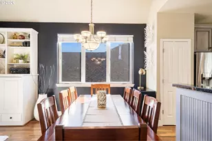 2523 NW Marsden Pl, Portland, OR 97229 - Photo 11