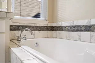 2523 NW Marsden Pl, Portland, OR 97229 - Photo 29