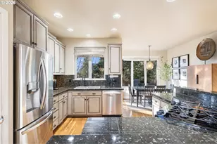 2523 NW Marsden Pl, Portland, OR 97229 - Photo 13