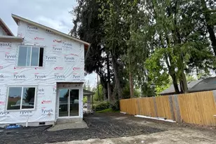 1415 NE 18th St, McMinnville, OR 97128 - Photo 3