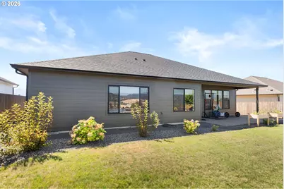 857 Durham Ave, Sutherlin, OR 97479 - Photo 29