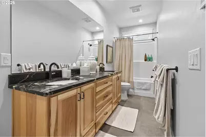 135 W 18th Ave, Eugene, OR 97401 - Photo 25