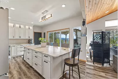 1561 N Laurel St, Coquille, OR 97423 - Photo 15