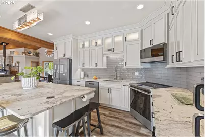 1561 N Laurel St, Coquille, OR 97423 - Photo 17