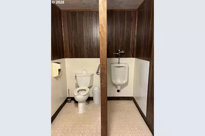 48017 Highway 58, Oakridge, OR 97463 - Photo 31