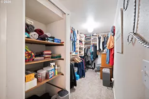 1785 NW Rolling Hill Dr, Beaverton, OR 97006 - Photo 17