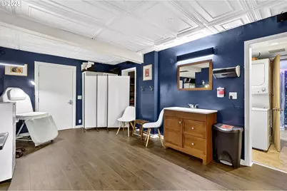 1104 SW Columbia St #1, Portland, OR 97201 - Photo 5