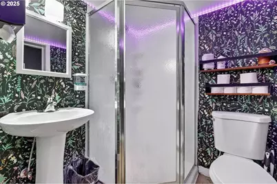 1104 SW Columbia St #1, Portland, OR 97201 - Photo 13