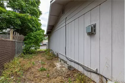 270 SE Robin Way, Gresham, OR 97080 - Photo 27