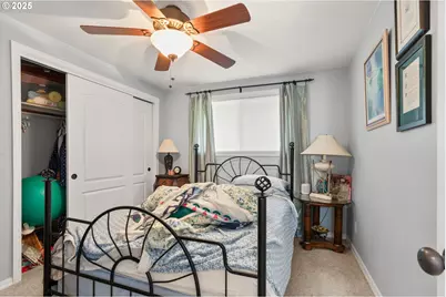 270 SE Robin Way, Gresham, OR 97080 - Photo 15