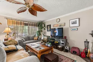 270 SE Robin Way, Gresham, OR 97080 - Photo 5