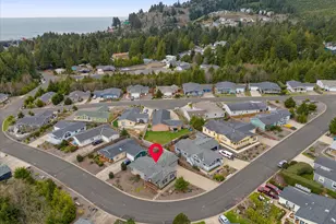 743 SE Winchell Dr, Depoe Bay, OR 97341 - Photo 3