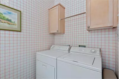 7015 NE Neptune Dr, Lincoln City, OR 97367 - Photo 23