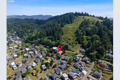 7015 NE Neptune Dr, Lincoln City, OR 97367 - Photo 5
