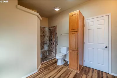 2501 Creekside Ln, North Bend, OR 97459 - Photo 21