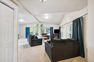 2501 Creekside Ln, North Bend, OR 97459 - Photo 9