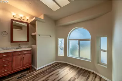 2501 Creekside Ln, North Bend, OR 97459 - Photo 25