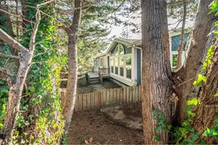 2501 Creekside Ln, North Bend, OR 97459 - Photo 1