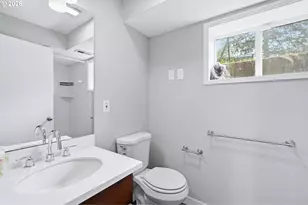 1330 SW Hume St, Portland, OR 97219 - Photo 25