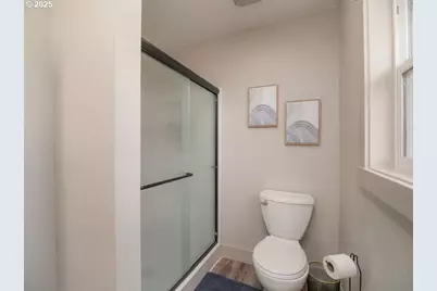 940 W Luellen Dr, Roseburg, OR 97471 - Photo 19