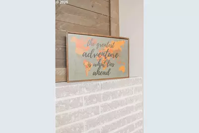 940 W Luellen Dr, Roseburg, OR 97471 - Photo 5