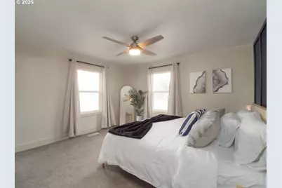 940 W Luellen Dr, Roseburg, OR 97471 - Photo 15