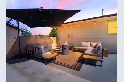 940 W Luellen Dr, Roseburg, OR 97471 - Photo 31