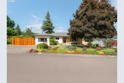 940 W Luellen Dr, Roseburg, OR 97471 - Photo 1