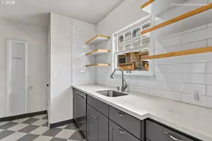 515 SE Peacock Ln, Portland, OR 97214 - Photo 7