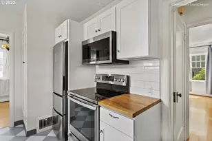 515 SE Peacock Ln, Portland, OR 97214 - Photo 9