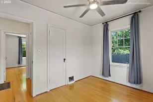 515 SE Peacock Ln, Portland, OR 97214 - Photo 17