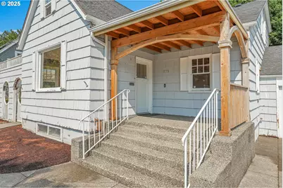 3633 SE Henderson St, Portland, OR 97202 - Photo 3