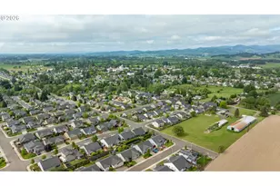 740 E Roosevelt St, Carlton, OR 97111 - Photo 3