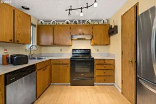 1364 SE Fir Grove Loop, Hillsboro, OR 97123 - Photo 3