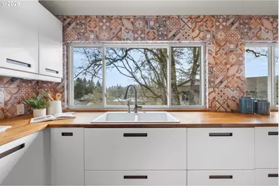 15330 NW Oakhills Dr, Beaverton, OR 97006 - Photo 15