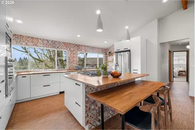 15330 NW Oakhills Dr, Beaverton, OR 97006 - Photo 13