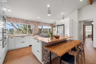 15330 NW Oak Hills Dr, Beaverton, OR 97006 - Photo 13