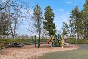 15330 NW Oak Hills Dr, Beaverton, OR 97006 - Photo 43