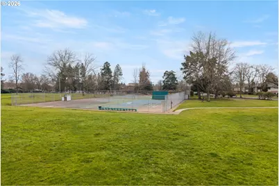 15330 NW Oakhills Dr, Beaverton, OR 97006 - Photo 45