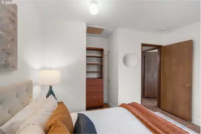 15330 NW Oakhills Dr, Beaverton, OR 97006 - Photo 23