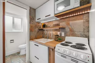 15330 NW Oak Hills Dr, Beaverton, OR 97006 - Photo 31