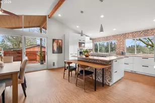 15330 NW Oak Hills Dr, Beaverton, OR 97006 - Photo 9