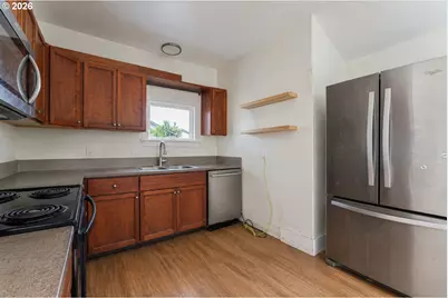 730 S 12th Ave, Cornelius, OR 97113 - Photo 11