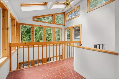 10744 SW Lancaster Rd, Portland, OR 97219 - Photo 23
