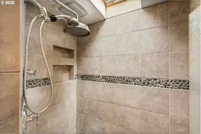 10744 SW Lancaster Rd, Portland, OR 97219 - Photo 29