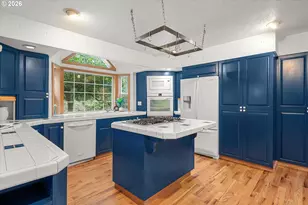 10744 SW Lancaster Rd, Portland, OR 97219 - Photo 15